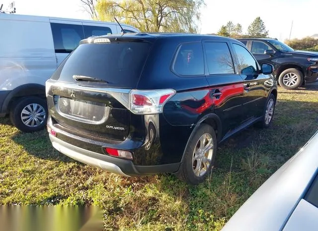 JA4AZ3A38FZ013033 2015 2015 Mitsubishi Outlander- SE 4