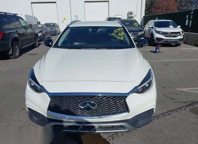 SJKCH5CR1JA047964 2018 2018 Infiniti QX30- Base 6