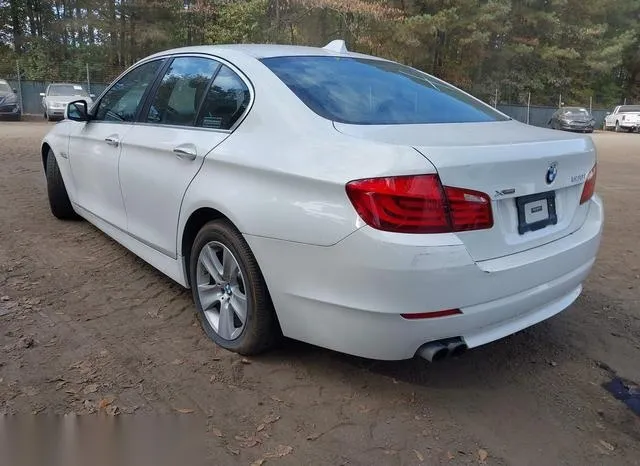 WBAXH5C58DD112570 2013 2013 BMW 5 Series- 528I Xdrive 3