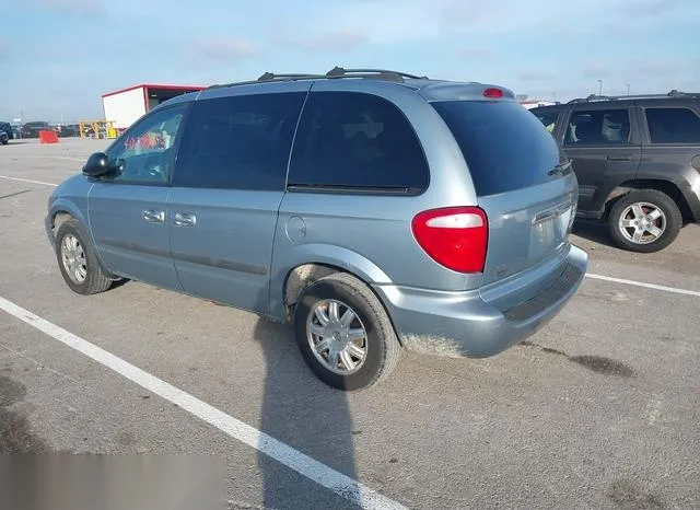 1C4GP45R15B385802 2005 2005 Chrysler Town and Country 3