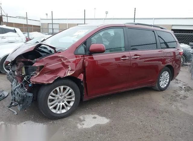 5TDYK3DC4FS562945 2015 2015 Toyota Sienna- Xle 8 Passenger 2