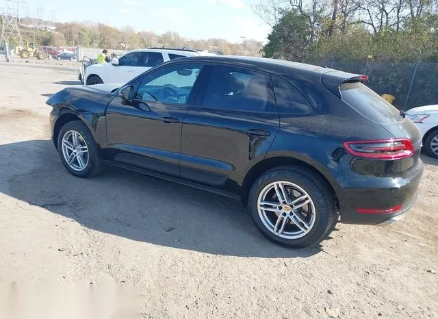 WP1AA2A57JLB24403 2018 2018 Porsche Macan 3