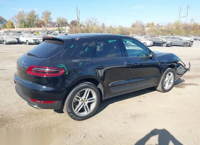 WP1AA2A57JLB24403 2018 2018 Porsche Macan 4