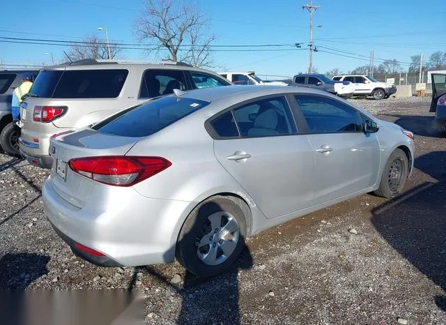 3KPFK4A75JE170368 2018 2018 KIA Forte- LX 4