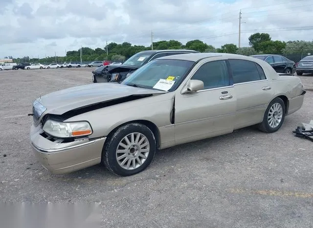 1LNHM81W74Y656854 2004 2004 Lincoln Town Car- Signature 2