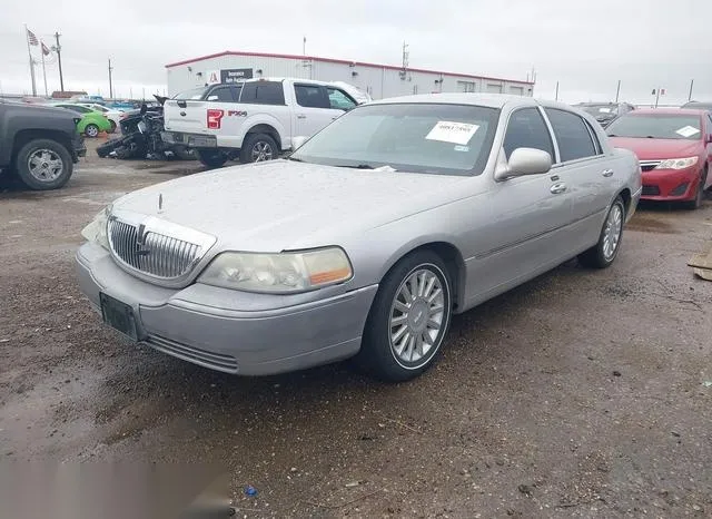 1LNHM81W33Y629987 2003 2003 Lincoln Town Car- Executive 2