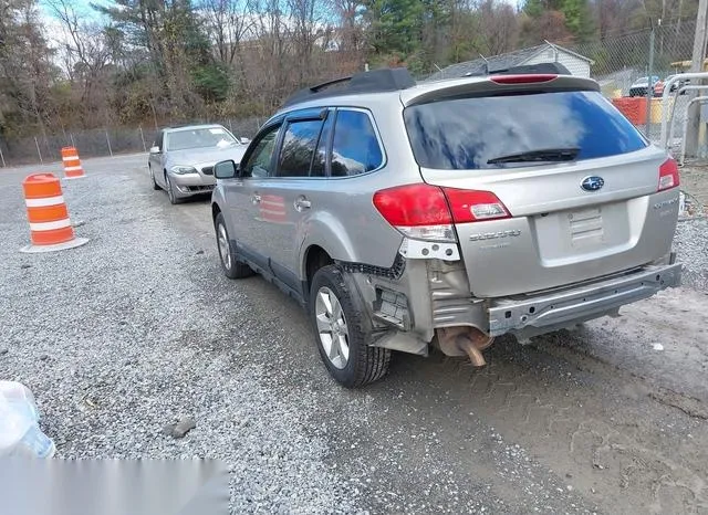 4S4BRBLC4E3292852 2014 2014 Subaru Outback- 2-5I Limited 3