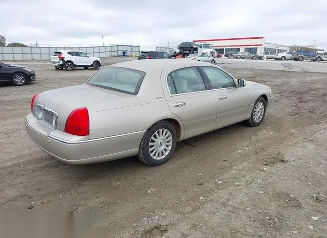 1LNHM81W14Y653660 2004 2004 Lincoln Town Car- Signature 4