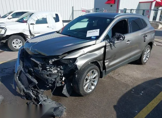 5LMCJ2C97GUJ20325 2016 2016 Lincoln MKC- Select 2