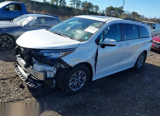 5TDYRKEC5PS141967 2023 2023 Toyota Sienna- Xle 2