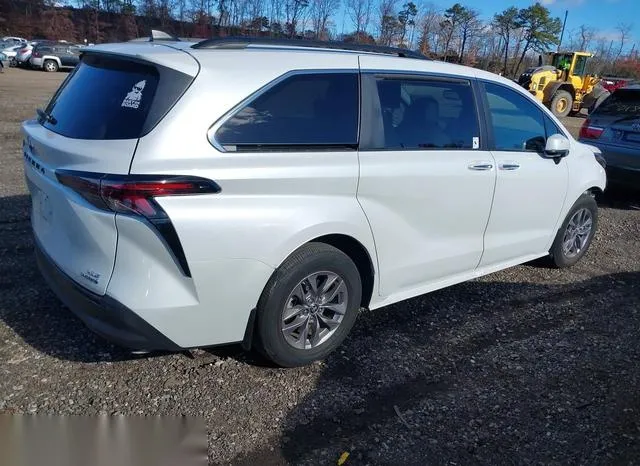 5TDYRKEC5PS141967 2023 2023 Toyota Sienna- Xle 4