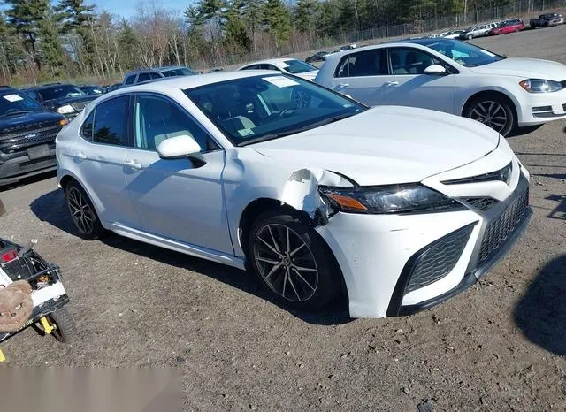 4T1G11AK0MU475594 2021 2021 Toyota Camry- SE 1