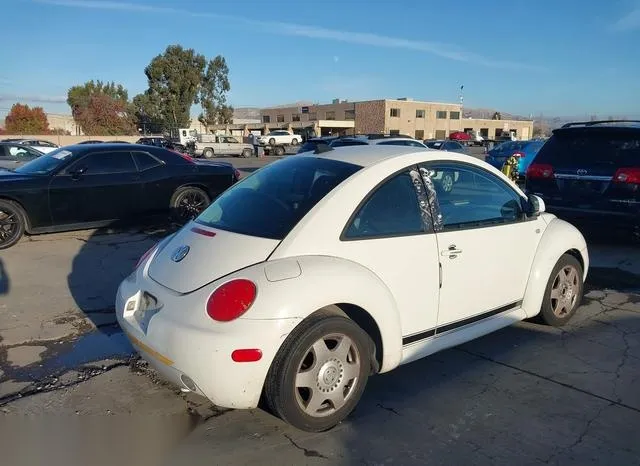 3VWCC21C9XM401575 1999 1999 Volkswagen New Beetle- Gls 4