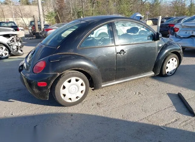 3VWBC21C7XM459258 1999 1999 Volkswagen New Beetle- GL 4