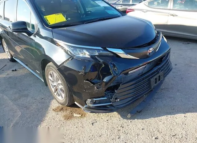 5TDYRKECXMS068719 2021 2021 Toyota Sienna- Xle 6