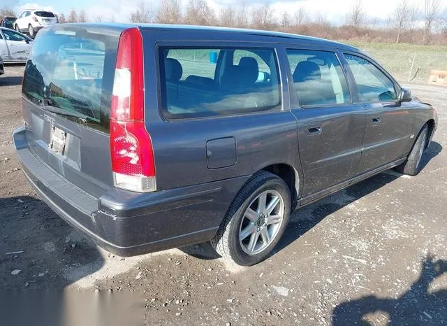 YV1SW640452484832 2005 2005 Volvo V70 4