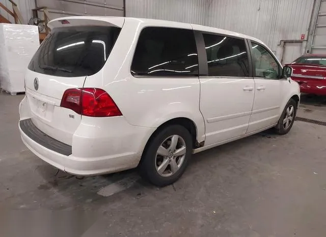 2V4RW3D11AR236843 2010 2010 Volkswagen Routan- SE 4