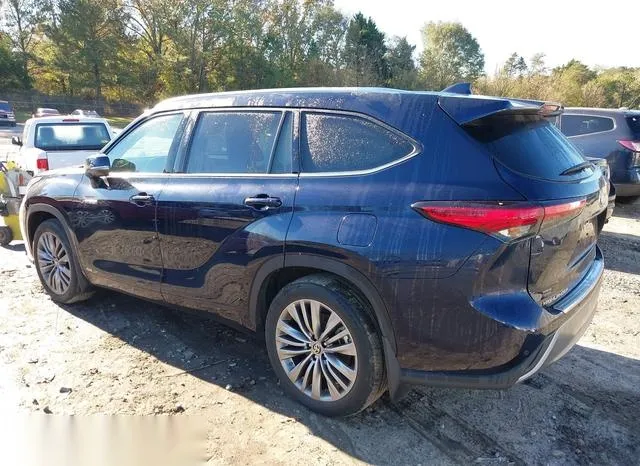 5TDEBRCH1MS015082 2021 2021 Toyota Highlander- Hybrid Platinum 3