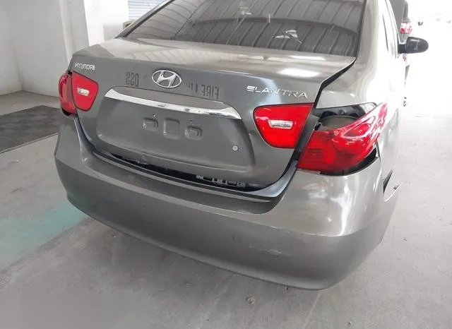 KMHDU4AD9AU135112 2010 2010 Hyundai Elantra- Gls 6