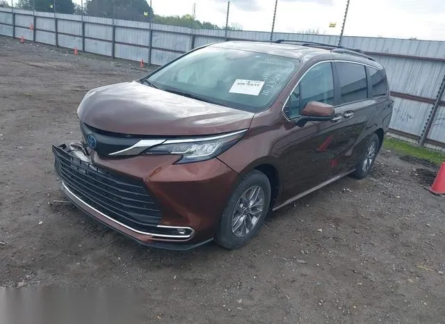 5TDJRKEC1PS150893 2023 2023 Toyota Sienna- Xle 2