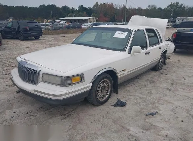 1LNLM82W3VY757139 1997 1997 Lincoln Town Car- Signature 2