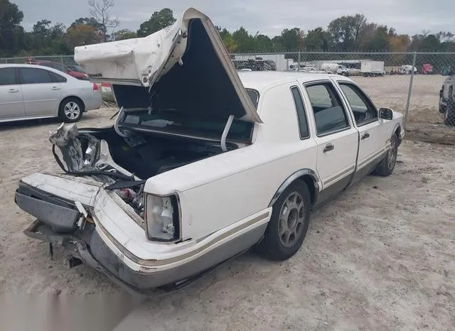 1LNLM82W3VY757139 1997 1997 Lincoln Town Car- Signature 4