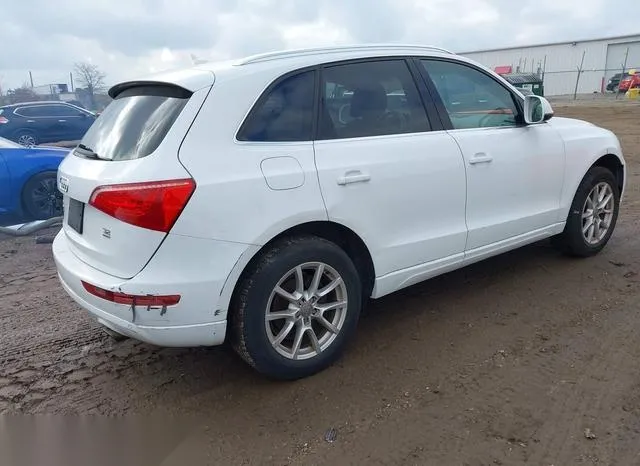 WA1LKAFP3AA093636 2010 2010 Audi Q5- 3-2 Premium 4