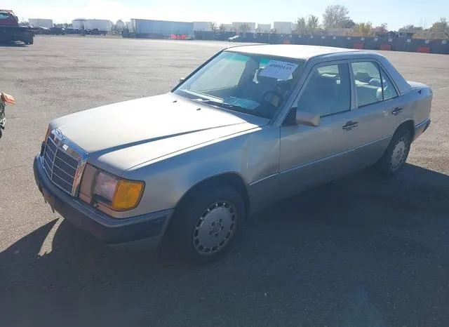 WDBED30E3NB602702 1992 1992 Mercedes-Benz 300- E 4Matic 2