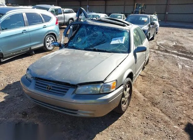 4T1BF22K9VU010698 1997 1997 Toyota Camry- Xle V6 2