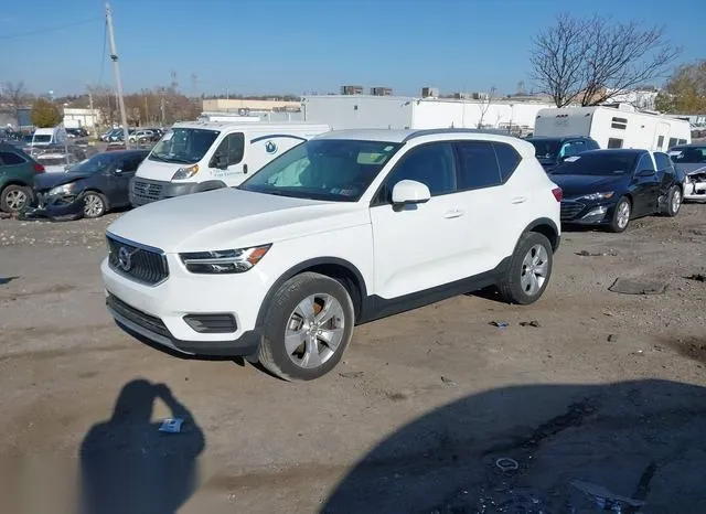 YV4162UK3L2327900 2020 2020 Volvo XC40- T5 Momentum 2