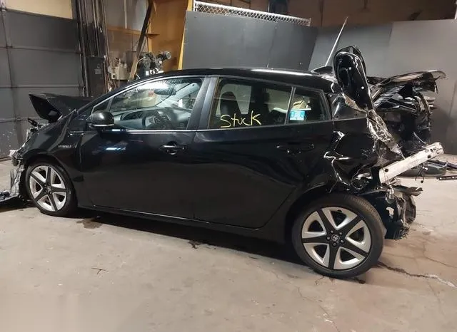 JTDKARFU1H3030574 2017 2017 Toyota Prius 3