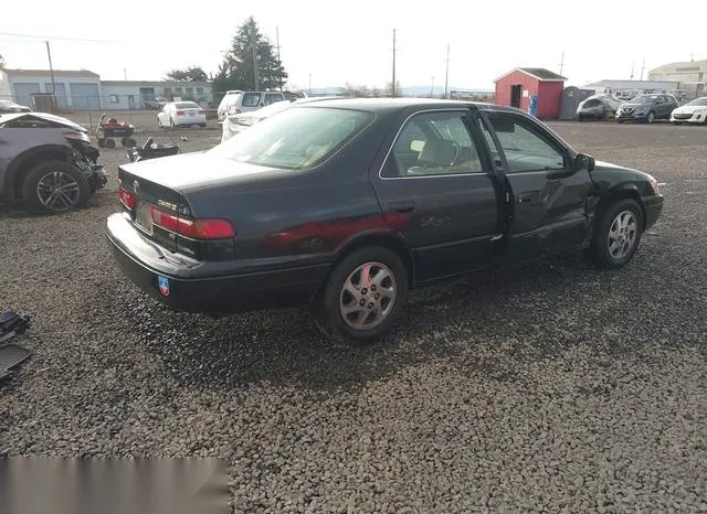 JT2BF28K7W0125538 1998 1998 Toyota Camry- Xle V6 4