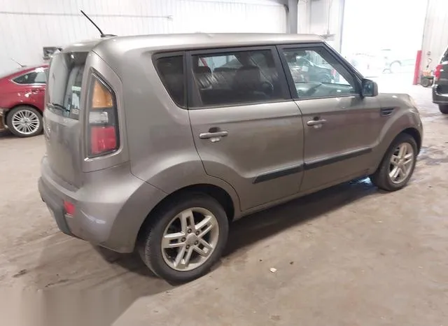 KNDJT2A27B7211858 2011 2011 KIA Soul- - 4