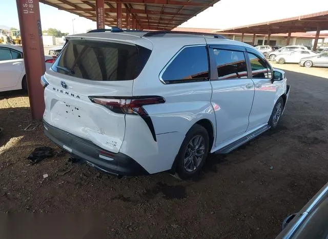 5TDBSKFC4PS100903 2023 2023 Toyota Sienna- LE 4