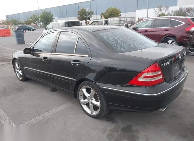 WDBRF40J04A624921 2004 2004 Mercedes-Benz C-Class- C230 Kom 3