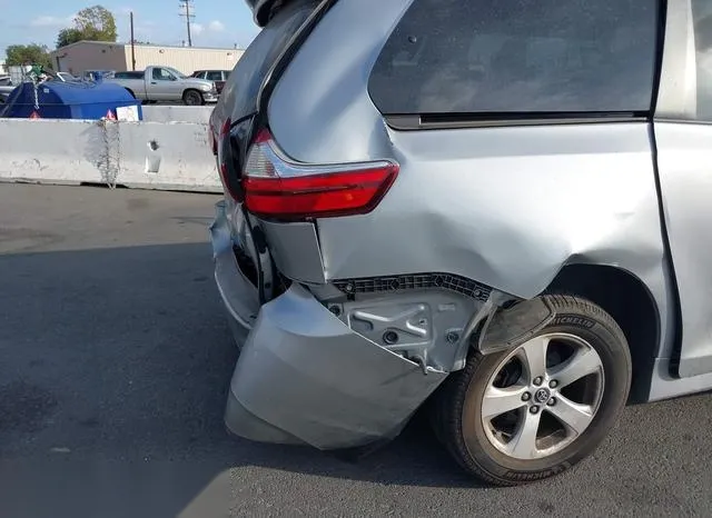 5TDKZ3DC3KS014706 2019 2019 Toyota Sienna- Le 8 Passenger 6