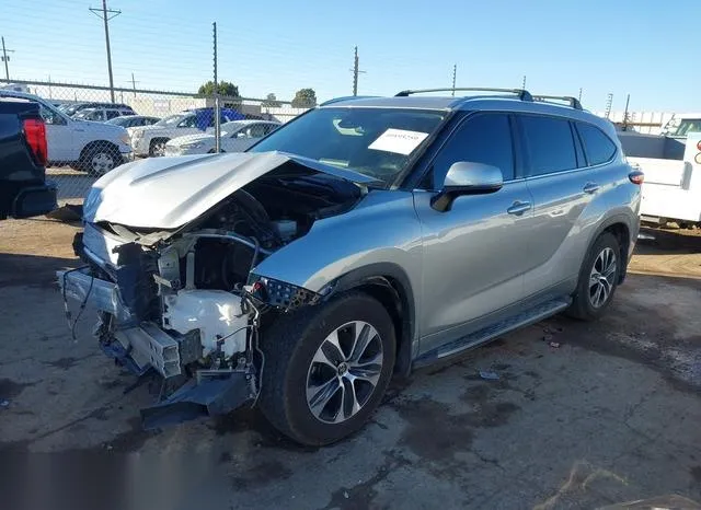 5TDGZRAH6MS082333 2021 2021 Toyota Highlander- Xle 2