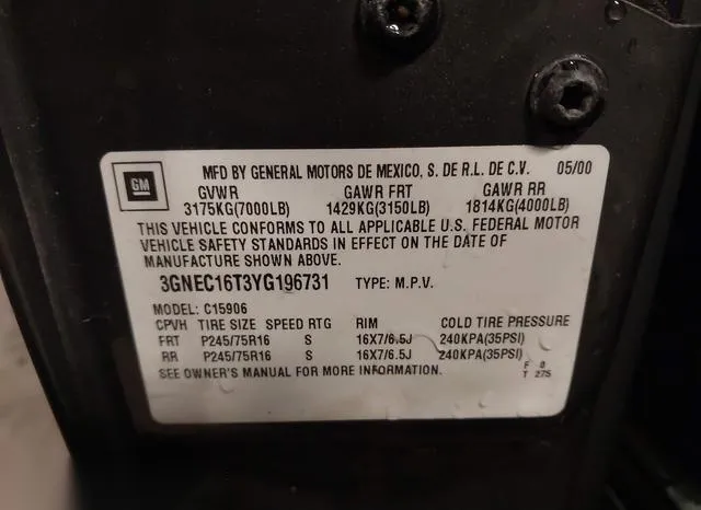 3GNEC16T3YG196731 2000 2000 Chevrolet Suburban 1500- LS 9