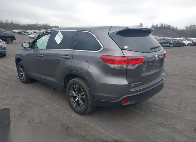 5TDBZRFH2KS960940 2019 2019 Toyota Highlander- LE 3