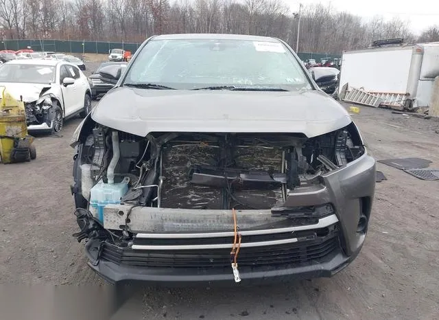 5TDBZRFH2KS960940 2019 2019 Toyota Highlander- LE 6