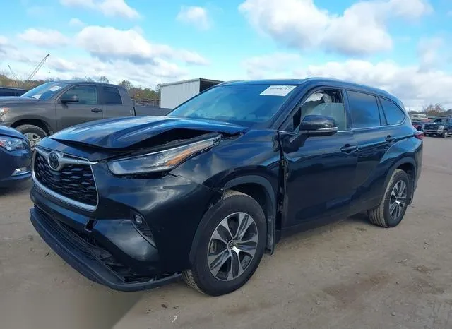 5TDHZRBHXMS086744 2021 2021 Toyota Highlander- Xle 2