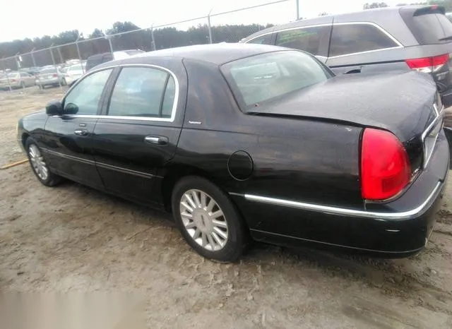 1LNHM81W85Y611729 2005 2005 Lincoln Town Car- Signature 3