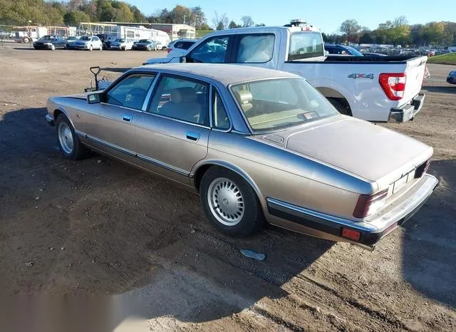 SAJFY1740NC661567 1992 1992 Jaguar XJ6- Baseline 3