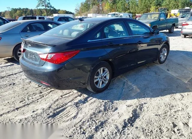 5NPEB4AC5DH765195 2013 2013 Hyundai Sonata- Gls 4