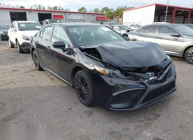 4T1G11AKXMU560622 2021 2021 Toyota Camry- SE 1