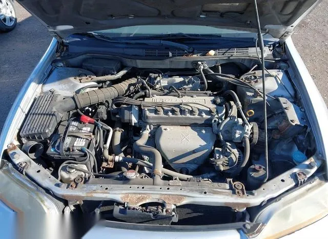 1HGCG66502A021864 2002 2002 Honda Accord- LX 10