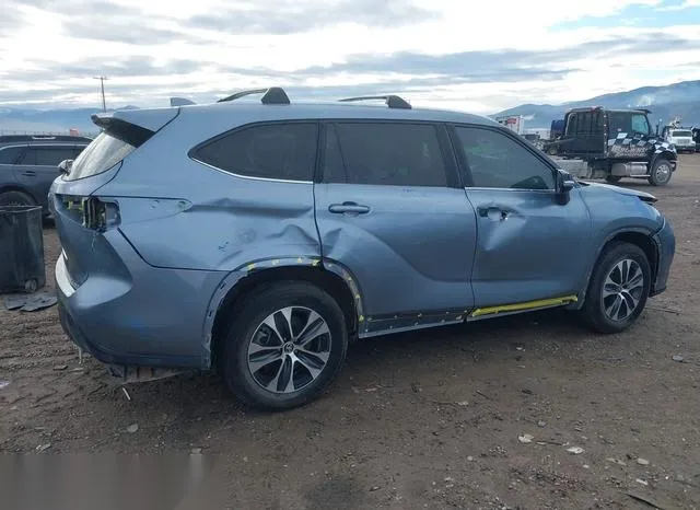 5TDHZRBHXMS068129 2021 2021 Toyota Highlander- Xle 6