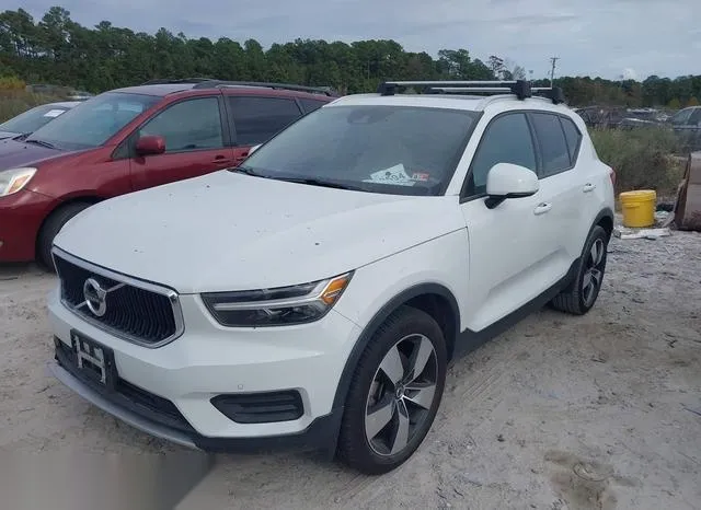 YV4AC2HKXL2286748 2020 2020 Volvo XC40- T4 Momentum 2