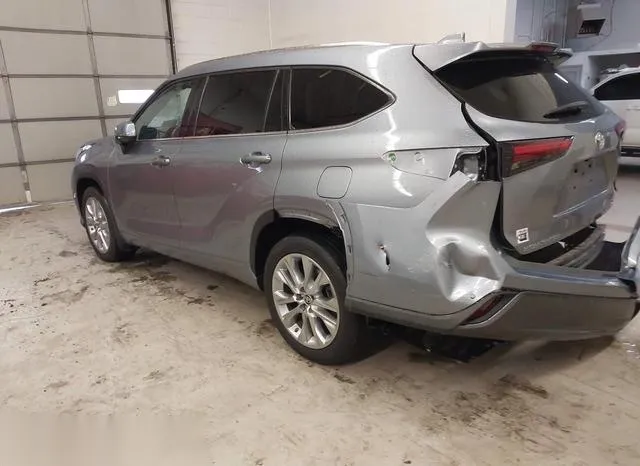 5TDDZRBH8MS113499 2021 2021 Toyota Highlander- Limited 3