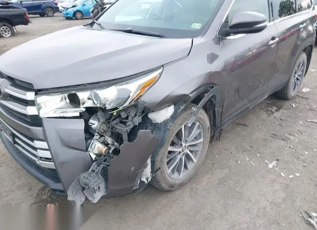 5TDJZRFH3KS607117 2019 2019 Toyota Highlander- Xle 6